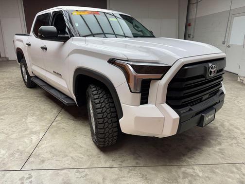 Ice 2023 Toyota Tundra SR5