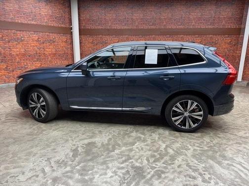 2022 Volvo XC60 B5 Inscription
