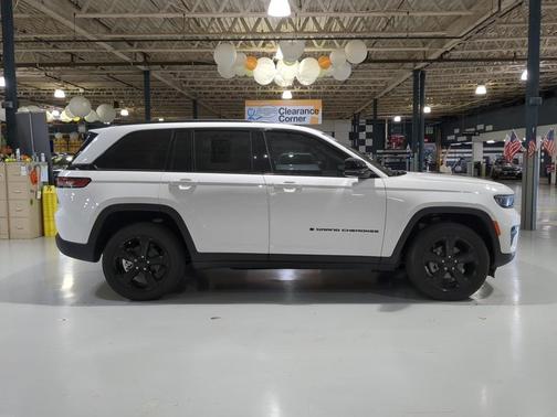 2023 Jeep Grand Cherokee Altitude