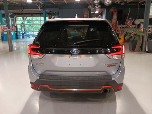 Ice Silver Metallic 2019 Subaru Forester Sport
