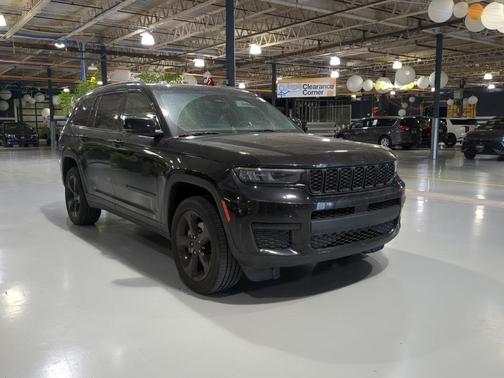 2022 Jeep Grand Cherokee L Laredo