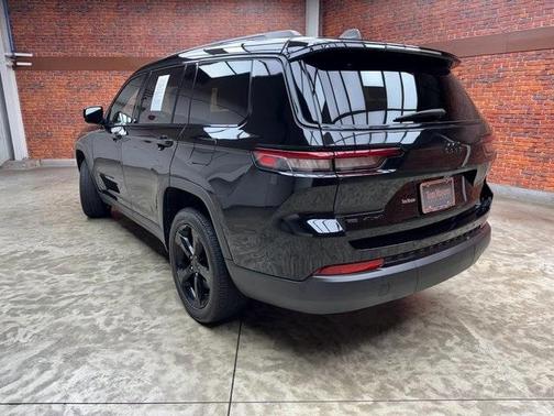 2022 Jeep Grand Cherokee L Laredo