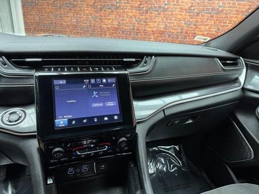 2022 Jeep Grand Cherokee L Laredo