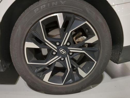 White 2024 Hyundai SONATA SEL