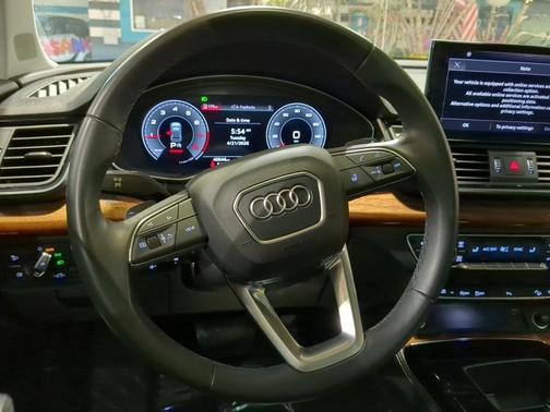 Daytona Gray Pearl Effect 2023 Audi Q5 45 S line quattro Premium