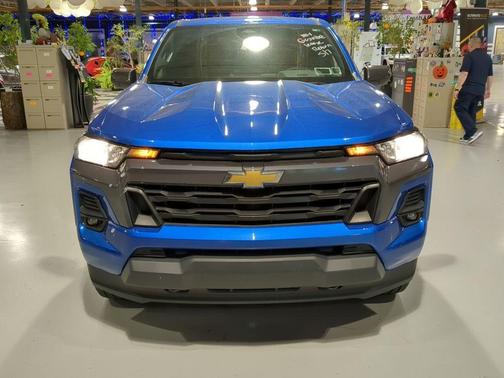 Glacier Blue Metallic 2023 Chevrolet Colorado LT