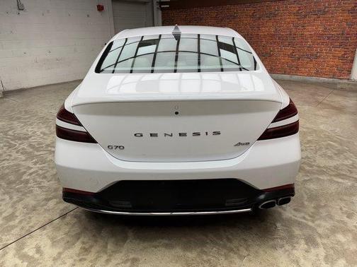 2023 Genesis G70 2.0T
