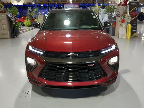 Crimson 2023 Chevrolet Trailblazer RS