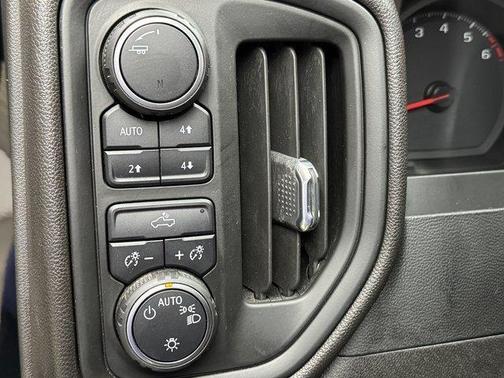 2022 Chevrolet Silverado 1500 Limited Custom Trail Boss