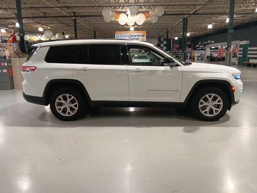 Bright White Clearcoat 2022 Jeep Grand Cherokee L Limited