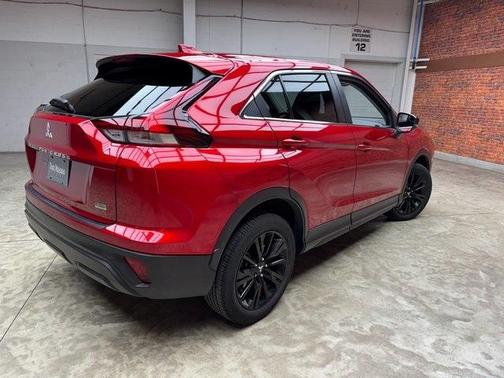 2024 Mitsubishi Eclipse Cross LE