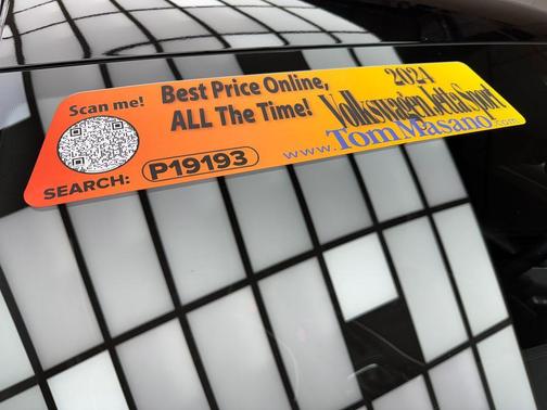 Deep Black Pearl Effect 2024 Volkswagen Jetta 1.5T Sport