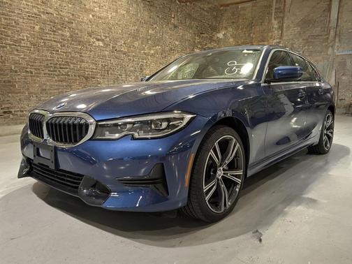 2022 BMW 330 i xDrive