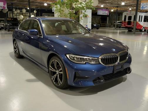 2022 BMW 330 i xDrive