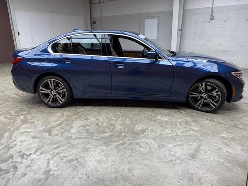 2022 BMW 330 i xDrive