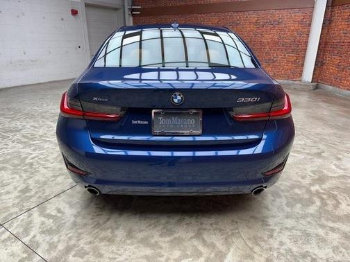 2022 BMW 330 i xDrive