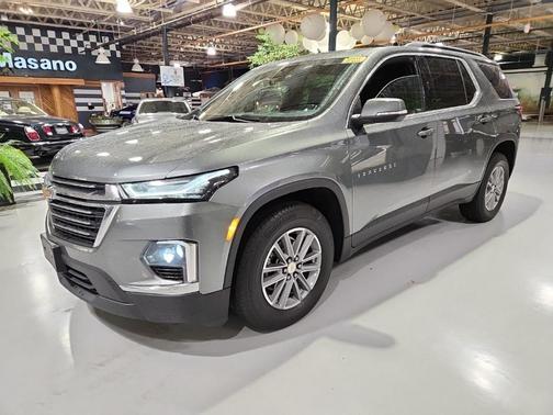 2022 Chevrolet Traverse LT Cloth