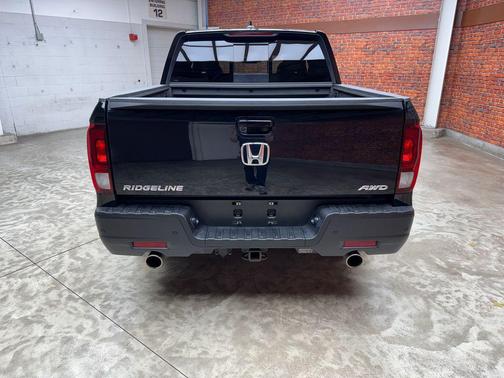 Crystal Black Pearl 2022 Honda Ridgeline Black Edition