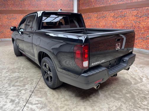 Crystal Black Pearl 2022 Honda Ridgeline Black Edition