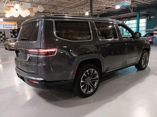 Metallic 2022 Jeep Grand Wagoneer Series III