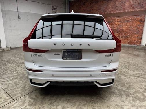 2024 Volvo XC60 B5 Core