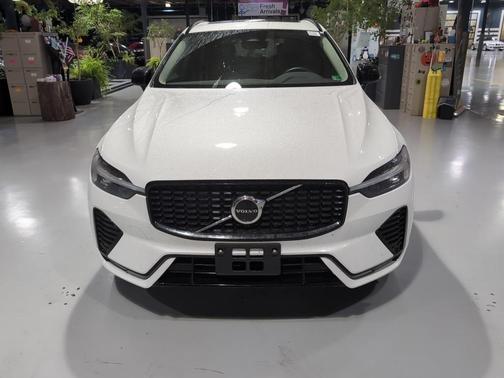 2024 Volvo XC60 B5 Core