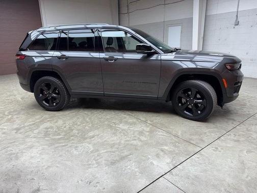 2023 Jeep Grand Cherokee Altitude