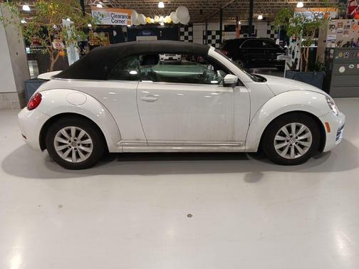 2018 Volkswagen Beetle 2.0T S