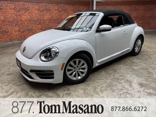 Pure White w/ Black Top 2018 Volkswagen Beetle 2.0T S