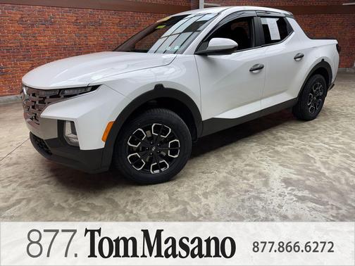 White 2023 Hyundai SANTA CRUZ 2.5L SE