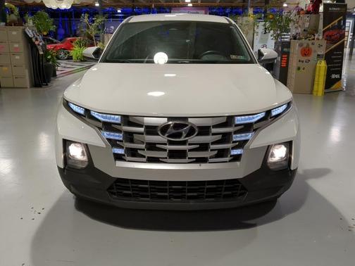 White 2023 Hyundai SANTA CRUZ 2.5L SE