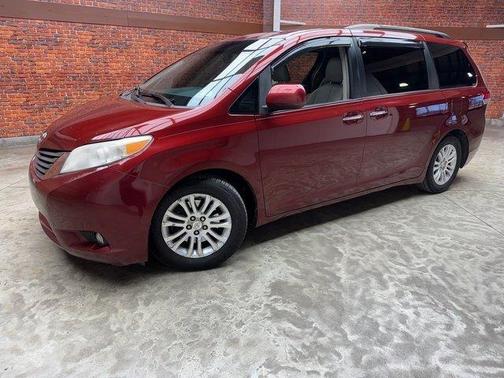 2011 Toyota Sienna XLE