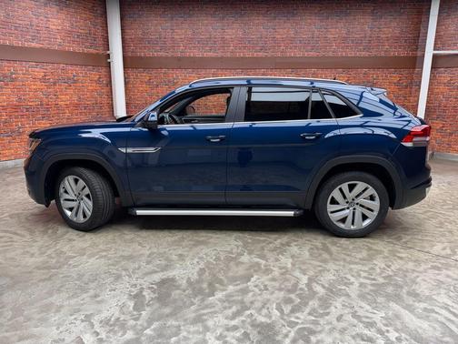 Tourmaline Blue Metallic 2021 Volkswagen Atlas Cross Sport 2.0T SE w/Technology