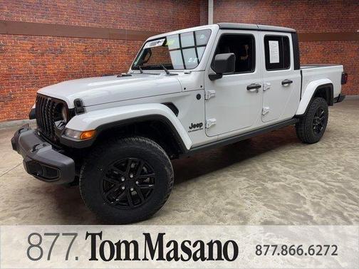 2022 Jeep Gladiator Sport