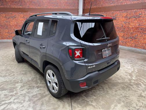 Graphite Gray 2022 Jeep Renegade Limited