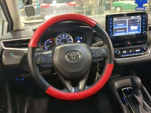 Classic Silver Metallic 2021 Toyota Corolla LE