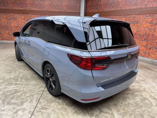 Blue 2023 Honda Odyssey Sport