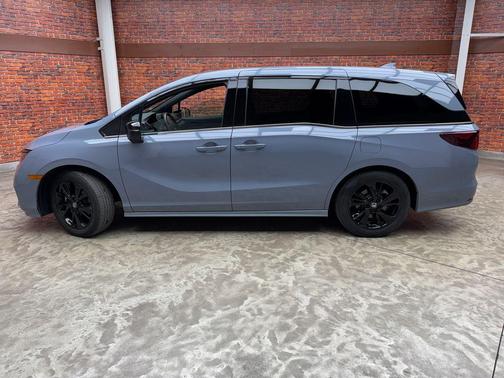 Blue 2023 Honda Odyssey Sport