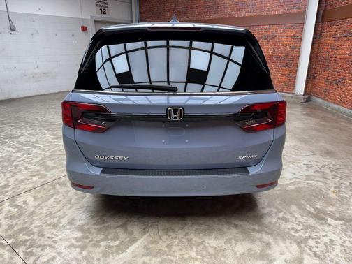 Blue 2023 Honda Odyssey Sport