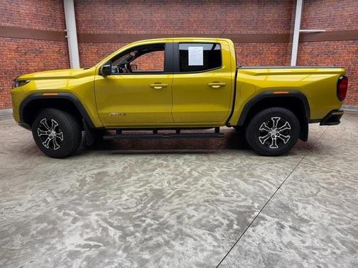 2023 GMC Canyon AT4