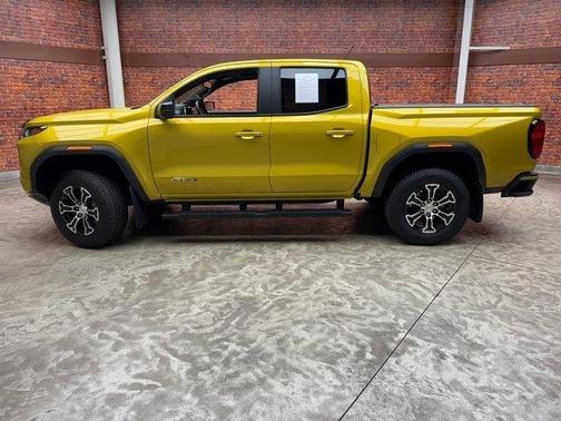 2023 GMC Canyon AT4