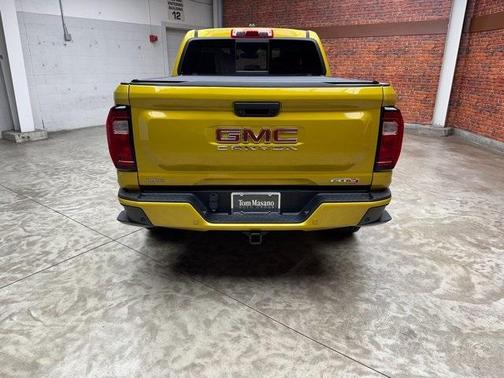 2023 GMC Canyon AT4