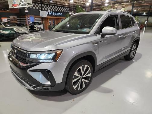 2024 Volkswagen Taos 1.5T SE