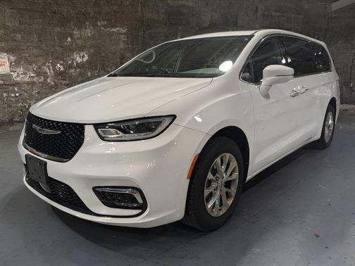 2021 Chrysler Pacifica Touring-L