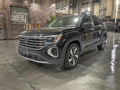 2025 Volkswagen Atlas 2.0T SE