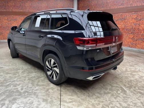 2025 Volkswagen Atlas 2.0T SE