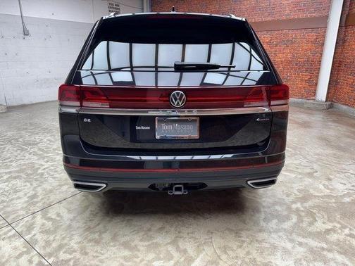 2025 Volkswagen Atlas 2.0T SE