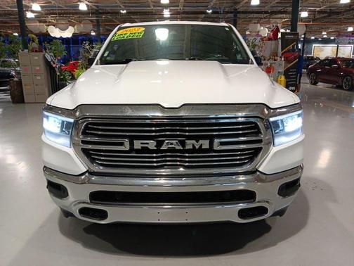 Bright White Clearcoat 2023 RAM 1500 Laramie