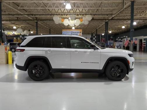 2023 Jeep Grand Cherokee Altitude