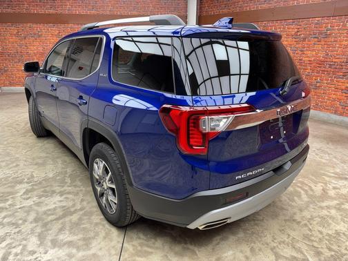 Ultra Blue Metallic 2023 GMC Acadia SLE